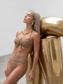 bikini-z-wysokim-stanem-kolorowe-paski-sesja
